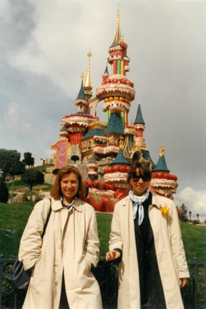 Photo of Sophie in front of the Disneyland Paris castle