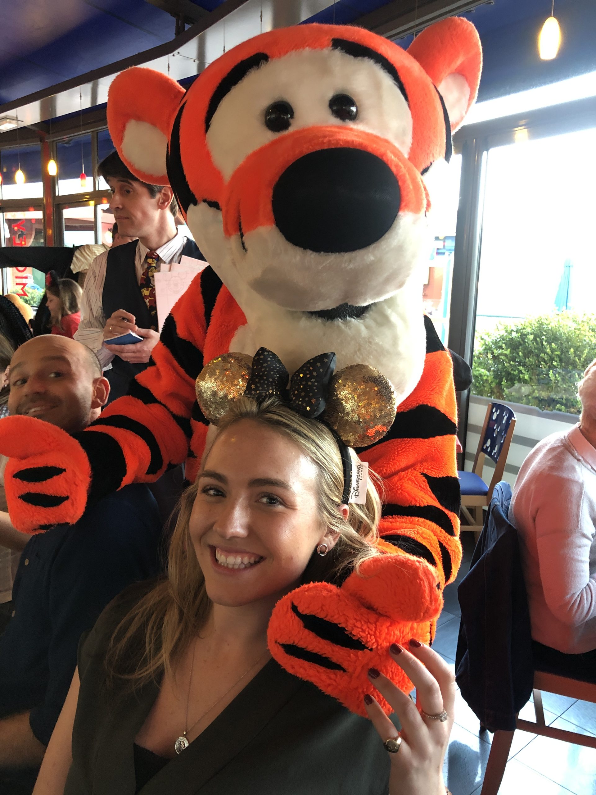 Elle poses with Tigger