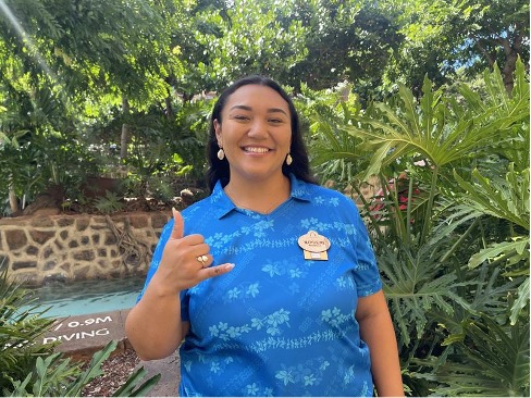 Picture1 Aulani cast member posing