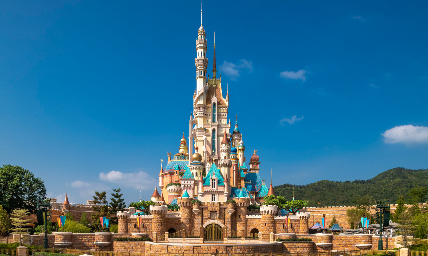 Image of Hong Kong Disneyland castle