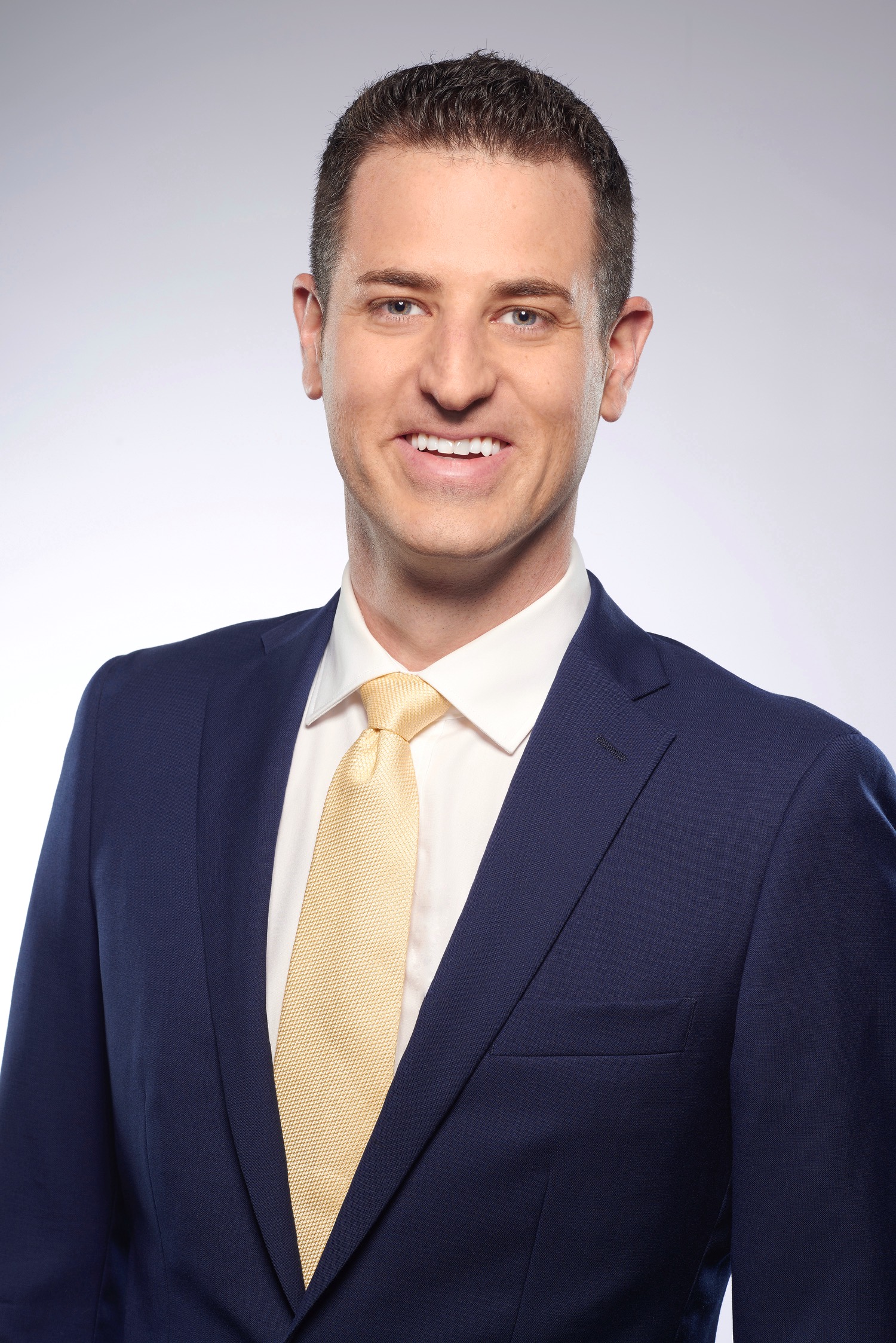 Professional headshot of ABC News coordinating producer Sam, whose journalism career focuses on aviation, transportation and breaking news reporting.