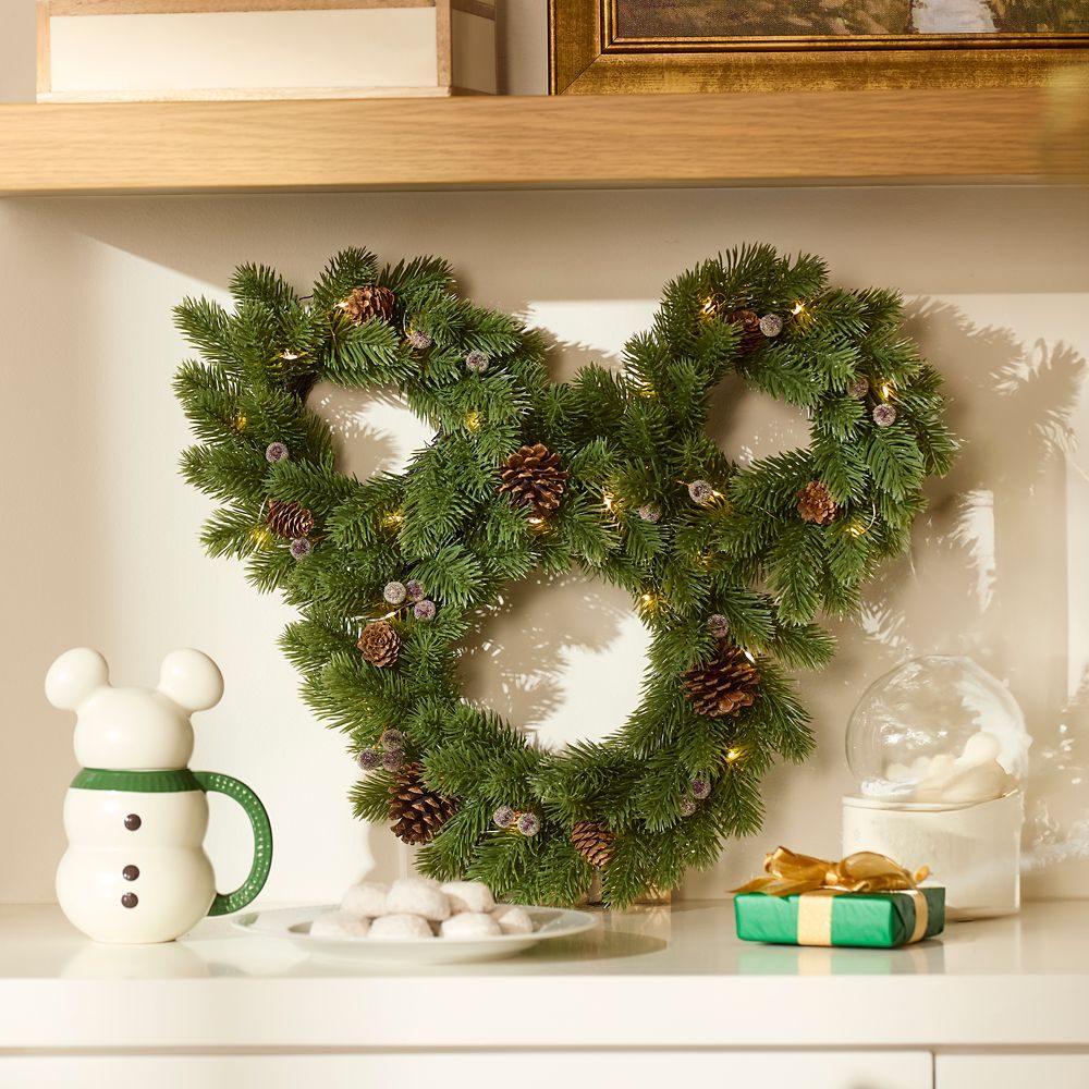 DSI Holiday Home and Decor Wreath