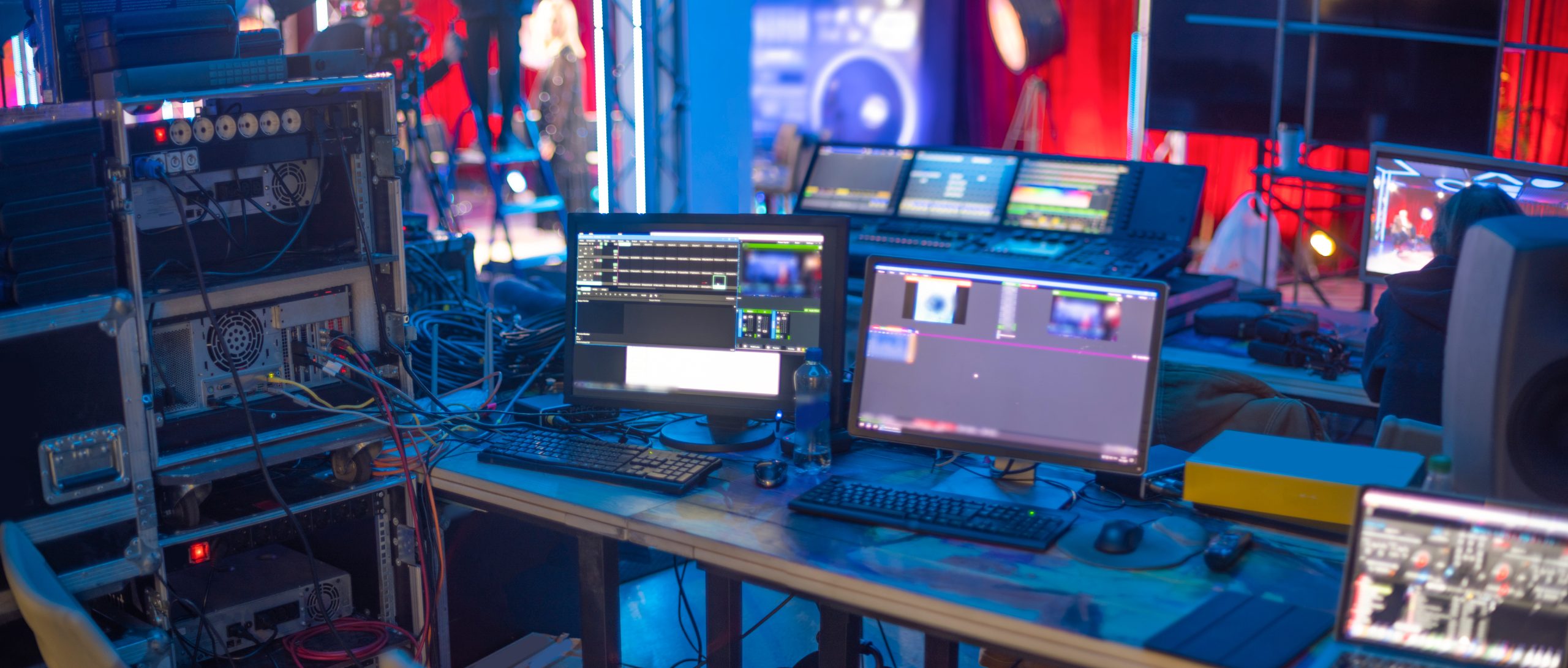 mobile professional TV studio with the ability to broadcast live on the Internet